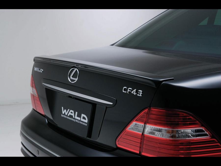  Lexus LS430 CF43 by Wald 2004 года  (фото 5 из 9)